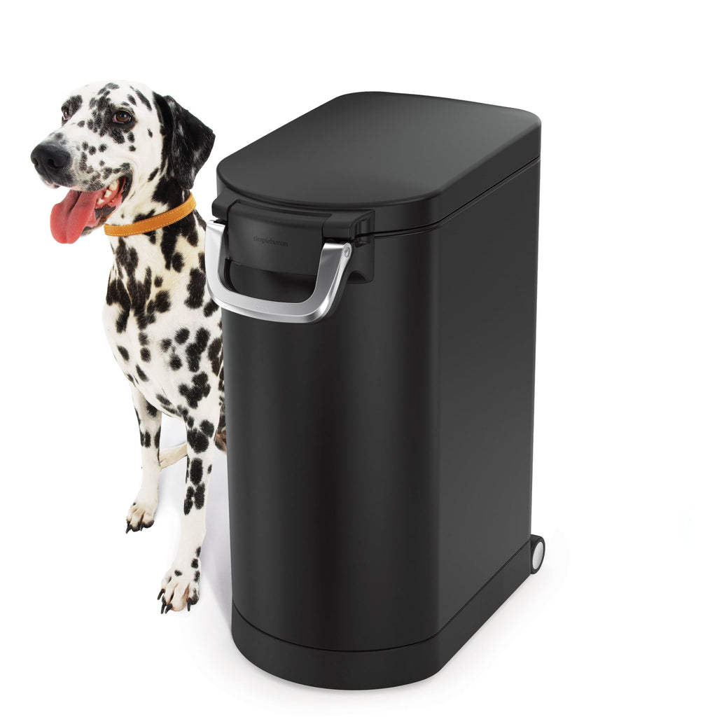 Large Airtight Pet Food Storage Container with Magnetic Scoop O53844