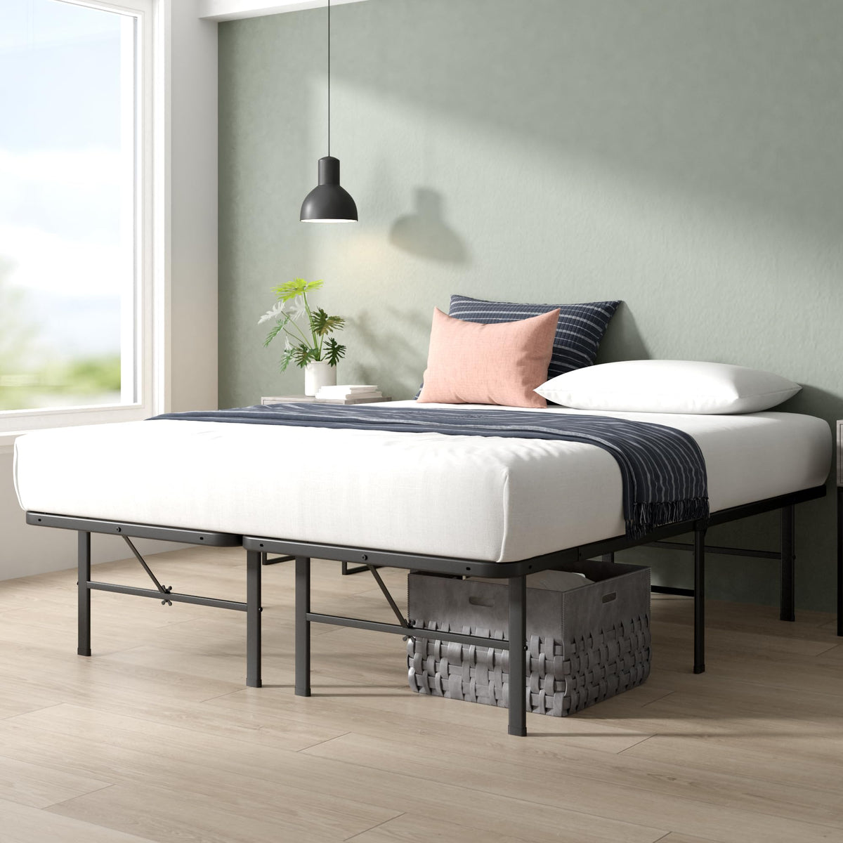 14 Inch Metal Bed Frame Queen T887