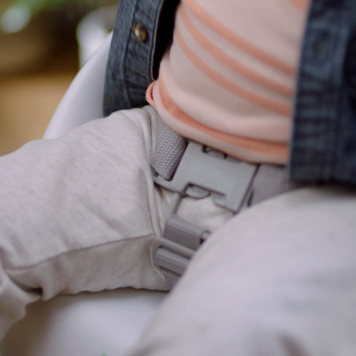 Baby Booster Feeding Chair with 3-Point Harness M597680