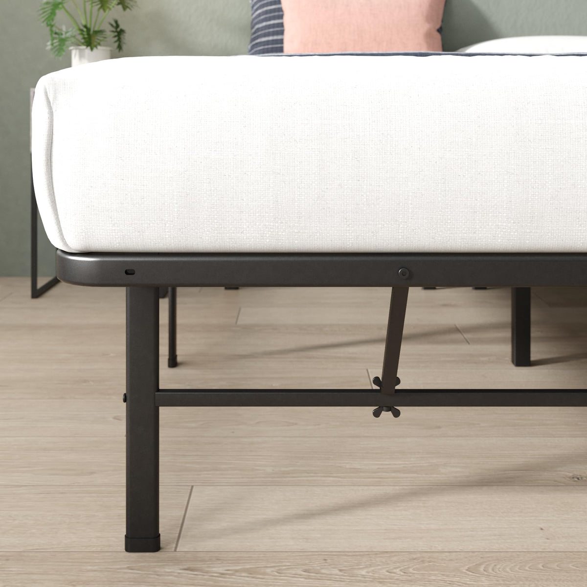 14 Inch Metal Bed Frame Queen T887